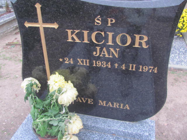 Jan Kicior 1934 Borne Sulinowo - Grobonet - Wyszukiwarka osób pochowanych