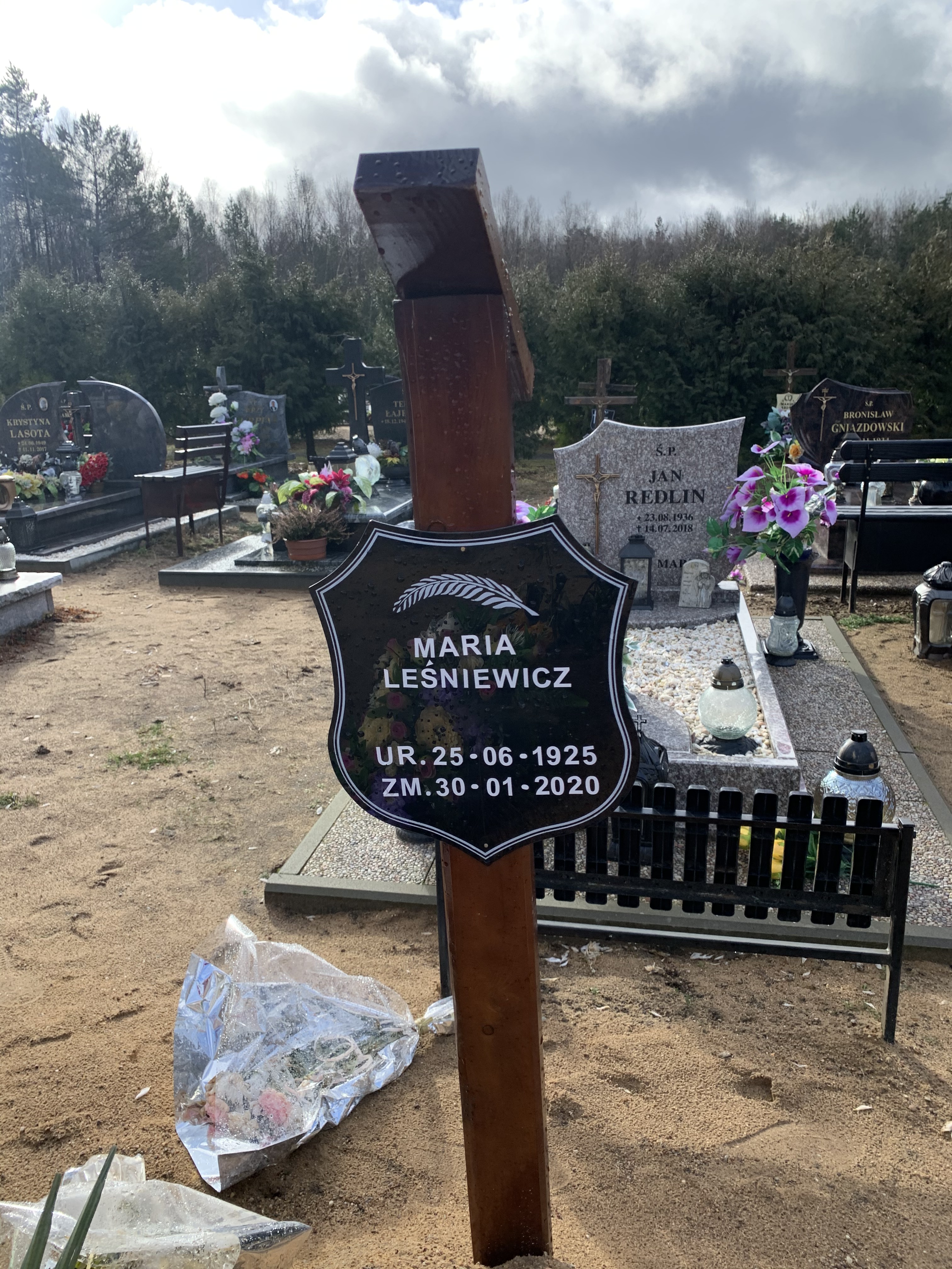 Grób Maria Leśniewicz