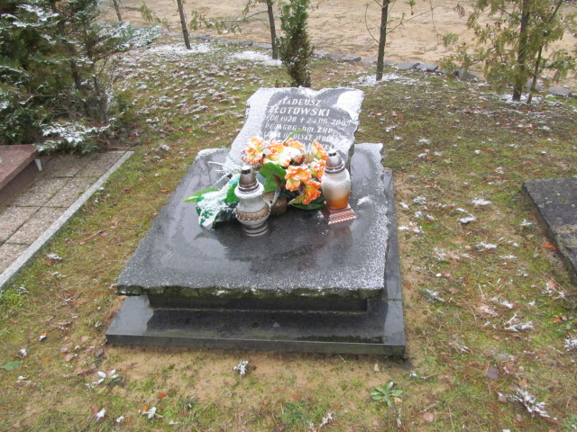 Grób Tadeusz Złotowski