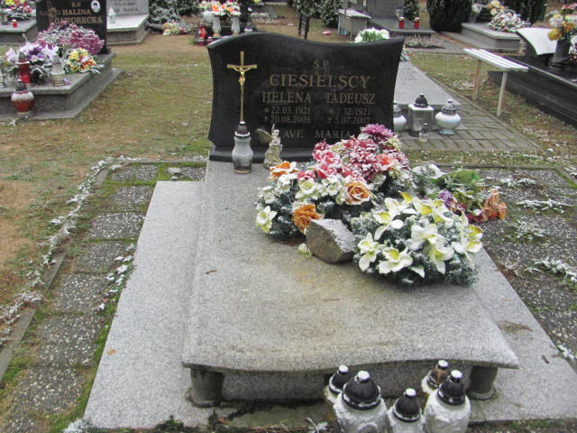 Grób Tadeusz Ciesielski