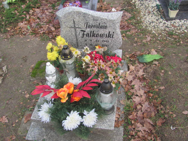Grób Jarosław Falkowski