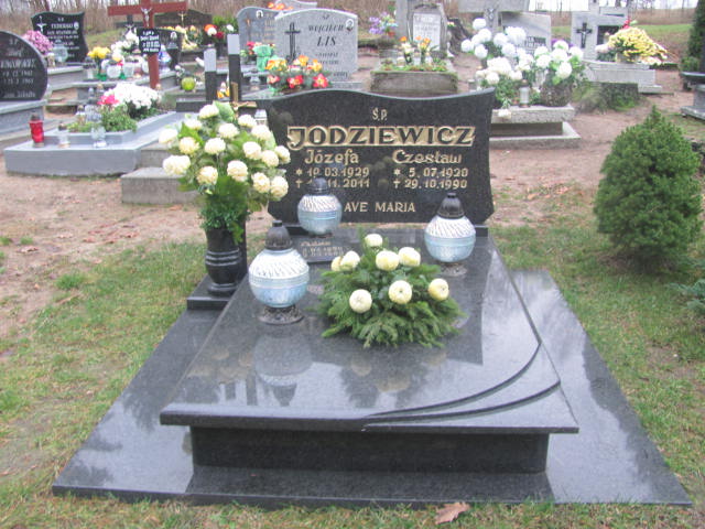 Grób Adam Jodziewicz